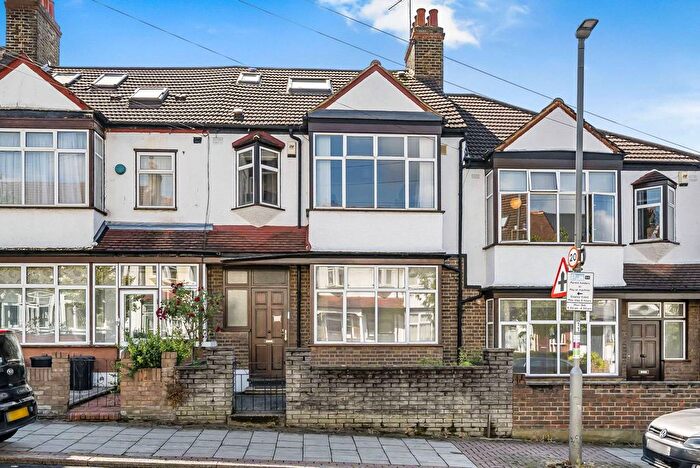 4 Bedroom Terraced House To Rent In Fishponds Road, Tooting Bec, London, SW17