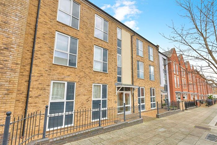 1 Bedroom Flat For Sale In High Street, Upton, Northampton, Northamptonshire, NN5