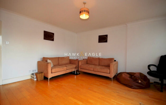 2 Bedroom Apartment To Rent In Lion Court, The Highway, London, E1W