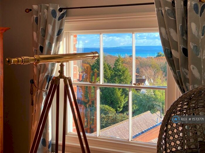 2 Bedroom Flat To Rent In Leeward House, Lymington, SO41