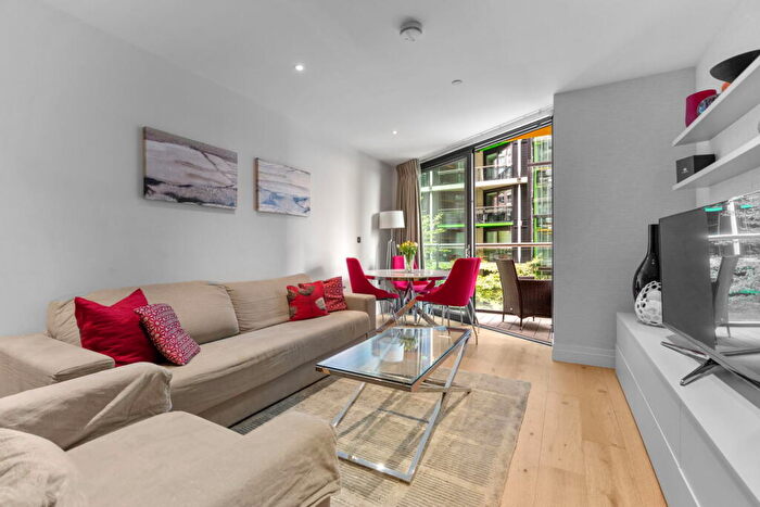 2 Bedroom Apartment For Sale In Riverlight Quay, London, SW11