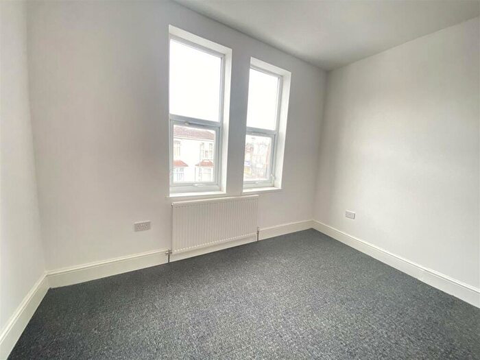 5 Bedroom Flat To Rent In Five Bedroom Dudley Road, Birmingham, B18