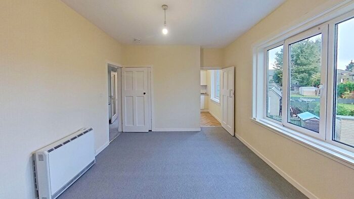 2 Bedroom Flat To Rent In Broomside Terrace, Edinburgh, EH12