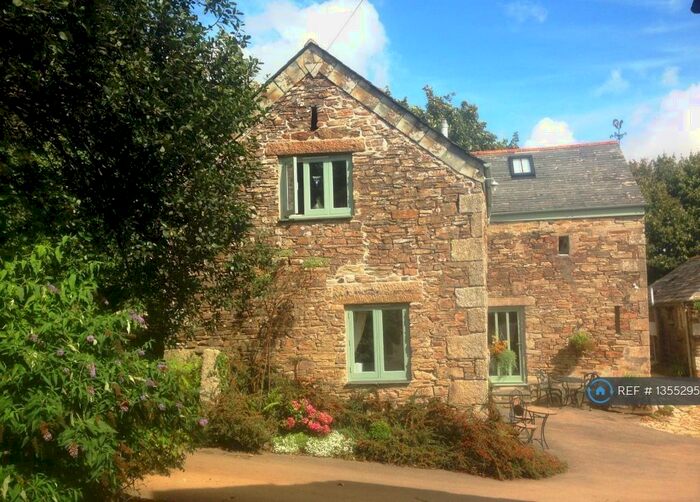 2 Bedroom Flat To Rent In Looedown, Liskeard, PL14