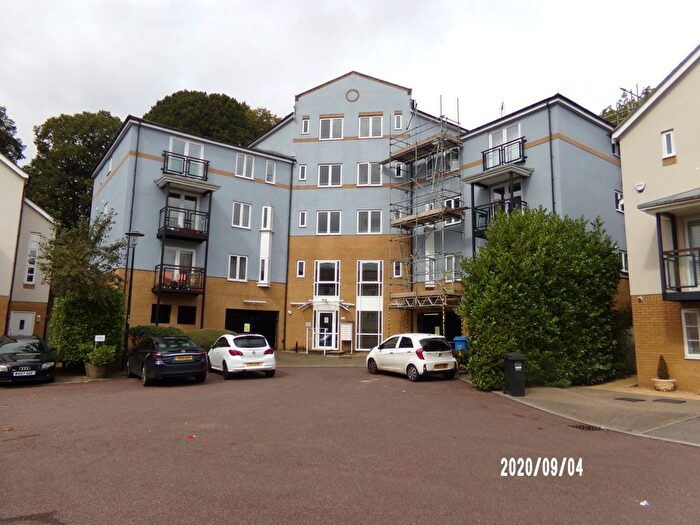 2 Bedroom Flat To Rent In Pier Close, Portishead, BS20