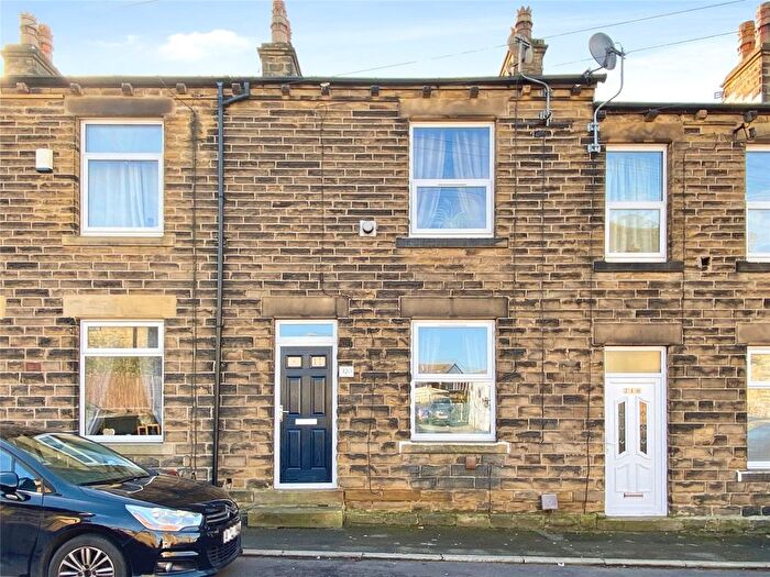 1 Bedroom Terraced House To Rent In Old Bank Road, Earlsheaton, Dewsbury, West Yorkshire, WF12