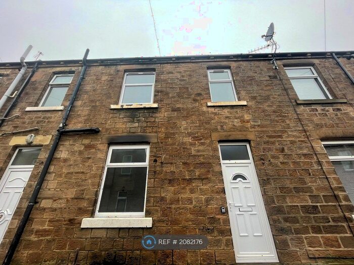 2 Bedroom Terraced House To Rent In Regent Street, Mirfield, WF14