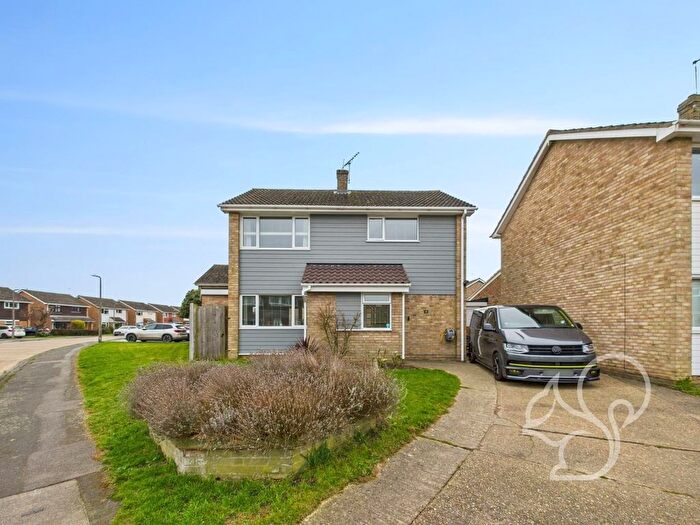 3 Bedroom Detached House For Sale In Hawfinch Road, Layer-De-La-Haye, CO2