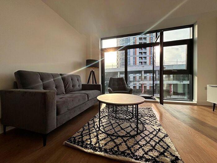 1 Bedroom Flat To Rent In Grapnell Apartments, Furness Quay, Salford, M50