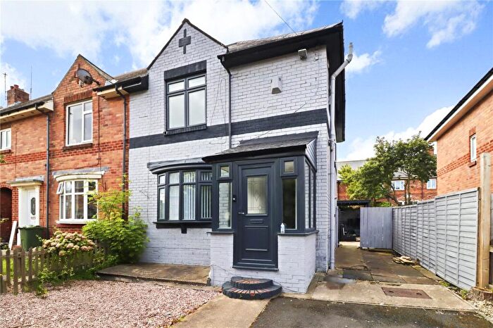 3 Bedroom Semi-Detached House To Rent In Beverley Road, Sunderland, Tyne And Wear, SR2