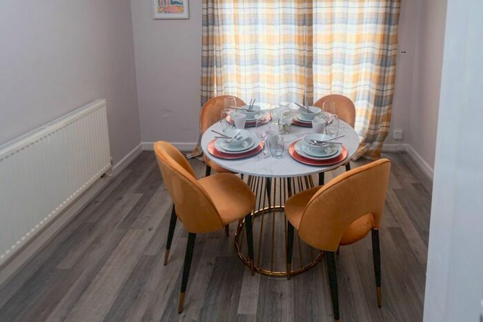 3 Bedroom Flat To Rent In Newnham Place, Bristol, BS34