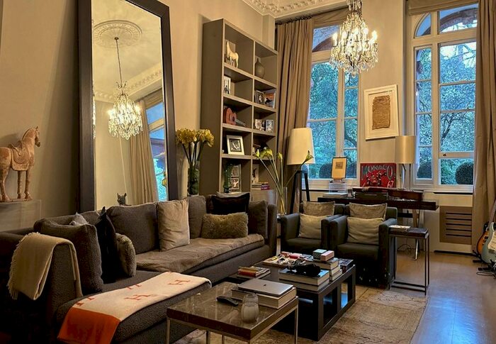 3 Bedroom Flat To Rent In Cadogan Square, London, SW1X