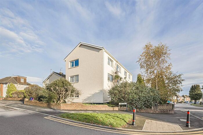 2 Bedroom Flat For Sale In Heol Lewis, Cardiff, CF14