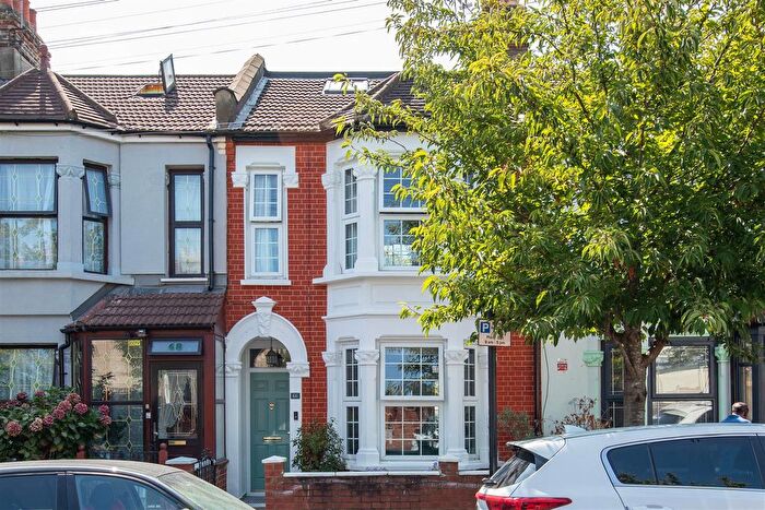 5 Bedroom Terraced House For Sale In Morris Avenue, Manor Park, E12