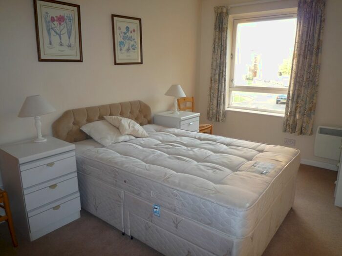 2 Bedroom Flat To Rent In Victoria Drive, Southfields, SW19