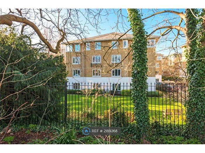 2 Bedroom Flat To Rent In Amelia House, Richmond, TW9