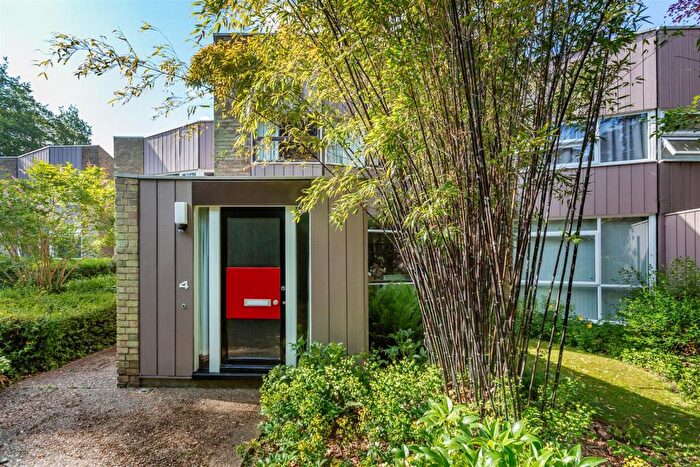 3 Bedroom Terraced House For Sale In Lambardes, New Ash Green, DA3