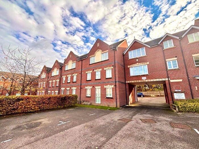 2 Bedroom Apartment For Sale In Bluebell Rise, Grange Park, Northampton, NN4