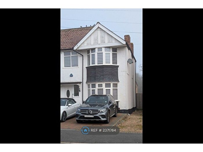 3 Bedroom End Of Terrace House To Rent In Granville Road, Uxbridge, UB10