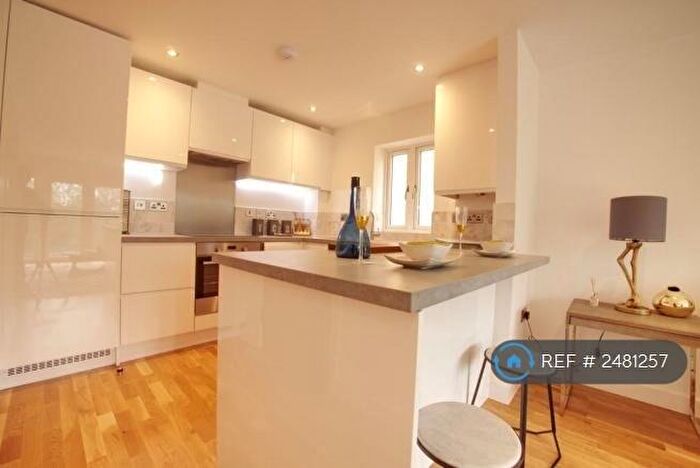 2 Bedroom Flat To Rent In Ainger Close, Aylesbury, HP19