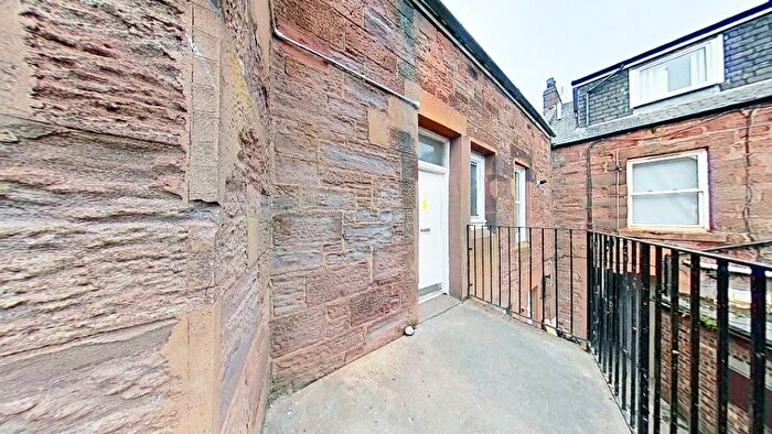 2 Bedroom Flat To Rent In James Street, Arbroath, Angus, DD11