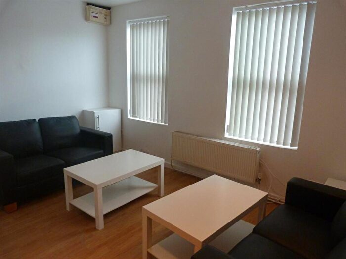4 Bedroom Flat To Rent In Cyfartha Street, Roath, CF24