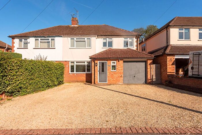 4 Bedroom Semi-Detached House For Sale In Grenville Avenue, Wendover, Aylesbury, Buckinghamshire, HP22