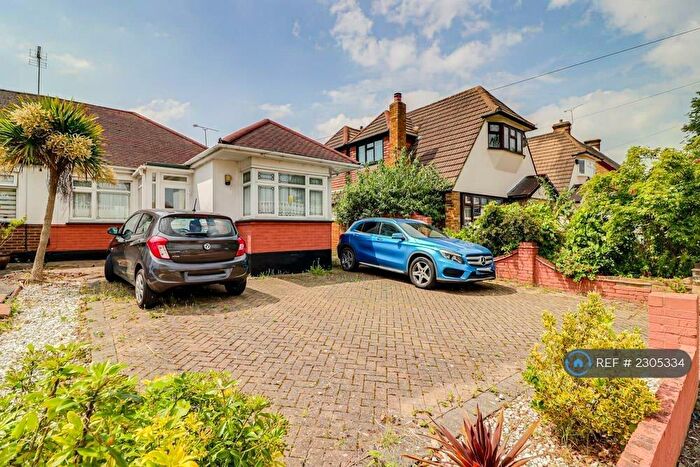 3 Bedroom Bungalow To Rent In Carlingford Drive, Westcliff-On-Sea, SS0