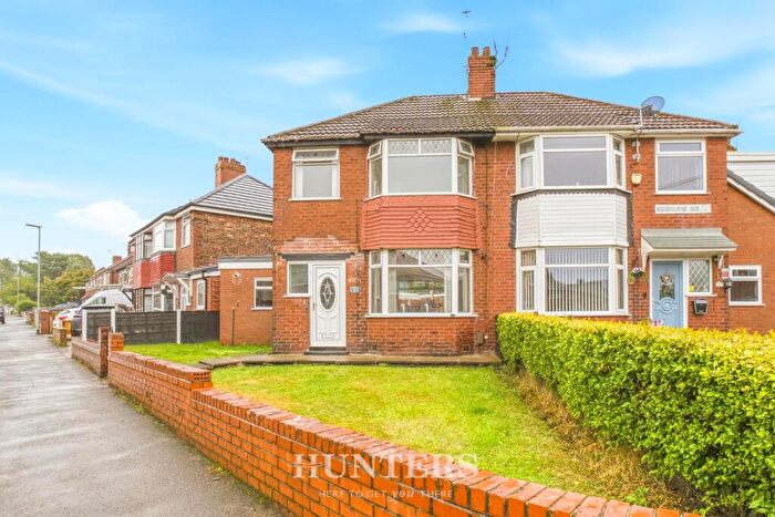 3 Bedroom Semi-Detached House For Sale In Acresfield, Middleton, Manchester, M24