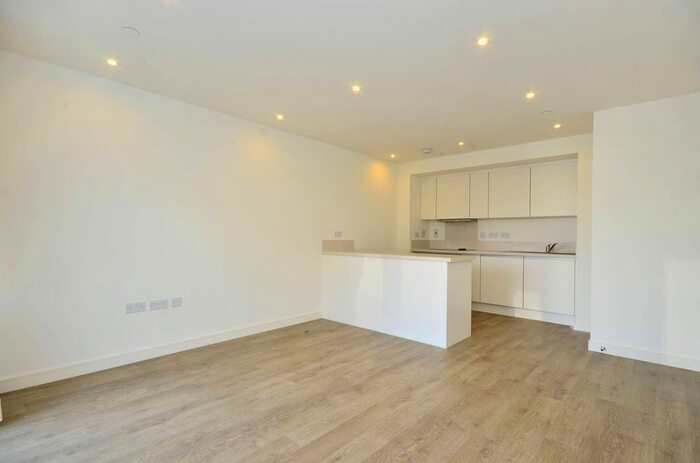 1 Bedroom Flat To Rent In Enterprise Way, Wandsworth, London, SW18