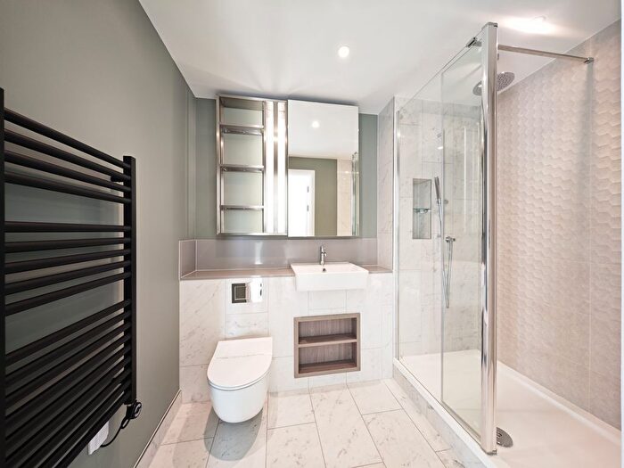 2 Bedroom Flat To Rent In Bufton House, Astell Road, Blackheath, SE3