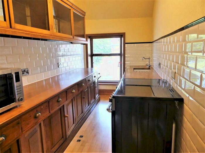 2 Bedroom Maisonette To Rent In Wells Road, Ilkley, LS29