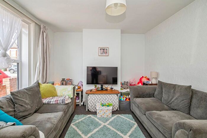 2 Bedroom Terraced House For Sale In West Road, Great Yarmouth, NR30