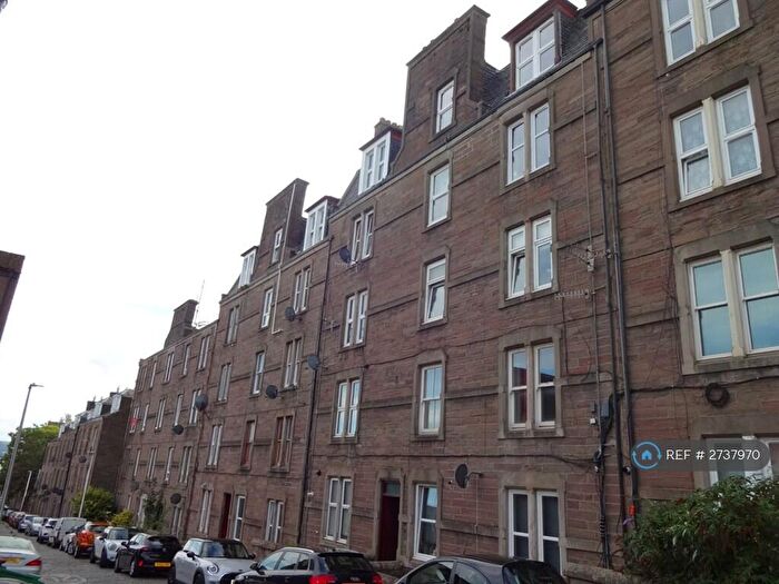 2 Bedroom Flat To Rent In Step Row, Dundee, DD2