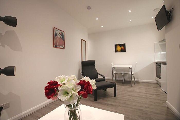 1 Bedroom Flat To Rent In Chichele Road, London, NW2