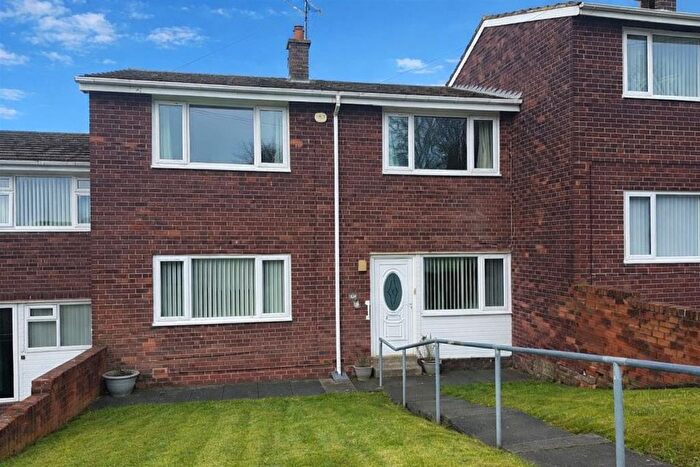 3 Bedroom Terraced House For Sale In Creslow, Gateshead, NE10