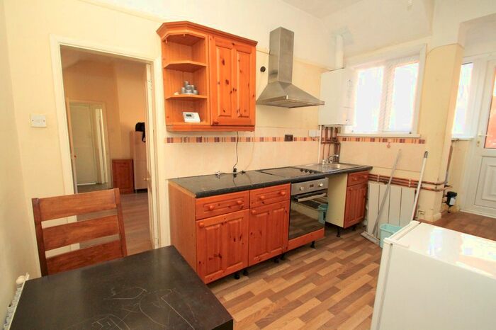 1 Bedroom Flat To Rent In Stoneygate Road, Leicester LE2