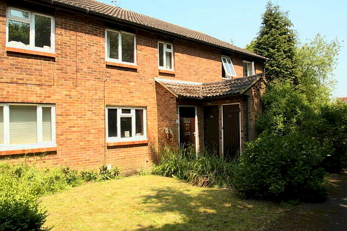 1 Bedroom Maisonette To Rent In Bankside, Woking, GU21