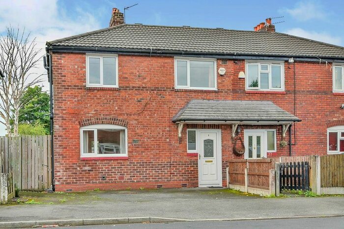 3 Bedroom Semi-Detached House To Rent In Southlea Road, Manchester, M19