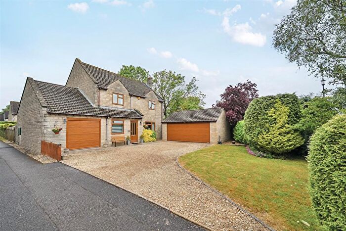4 Bedroom Detached House For Sale In Tormarton Road, Marshfield, Chippenham, SN14