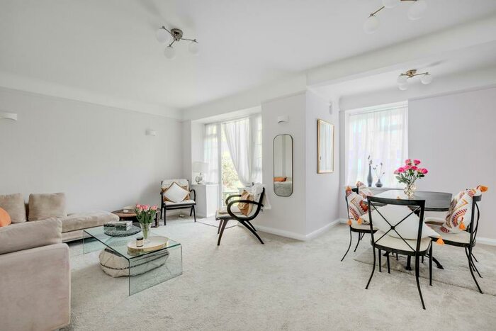 2 Bedroom Flat To Rent In Chessington Court, Charter Way, Finchley, N3