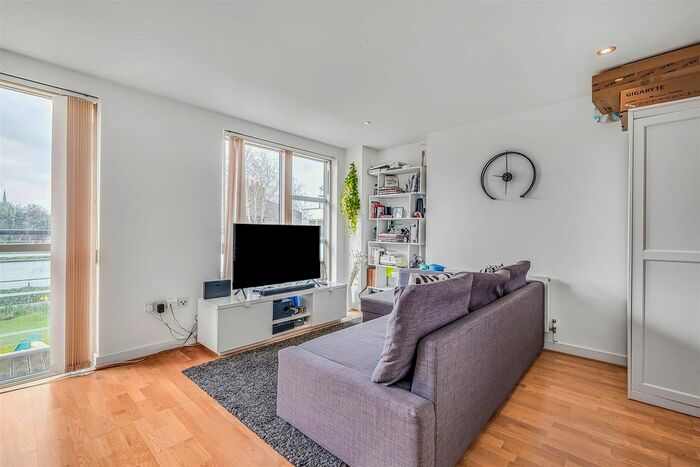 1 Bedroom Flat To Rent In Lacy Road, London, SW15