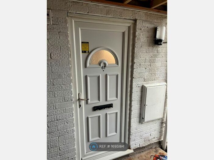 1 Bedroom Flat To Rent In Medway Road, Dorset, BH22