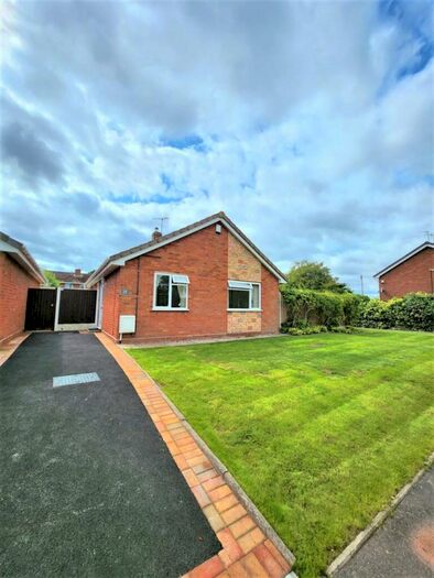 2 Bedroom Bungalow To Rent In Dovedale Road, Kingswinford, DY6