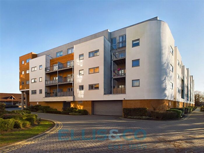 2 Bedroom Flat To Rent In Orchid Court, Sovereign Way, Tonbridge, Kent, TN9