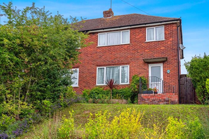 3 Bedroom Semi-Detached House For Sale In Hunt Road, High Wycombe, HP13