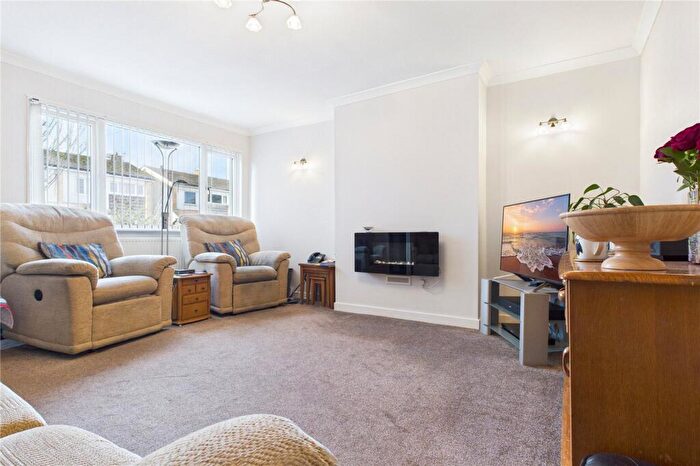 3 Bedroom Terraced House For Sale In Meadow Way, Theale, Reading, Berkshire, RG7