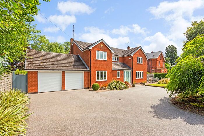 4 Bedroom Detached House For Sale In Gonalston Lane, Hoveringham, NG14