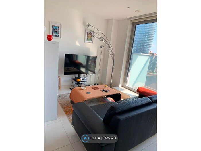 Studio To Rent In Pan Peninsula Square, London, E14