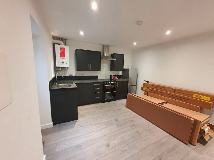 4 Bedroom Flat For Sale In Walmersley Road, Bury, BL9
